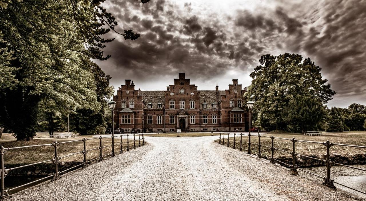 Fuglsang Herregaard 2*